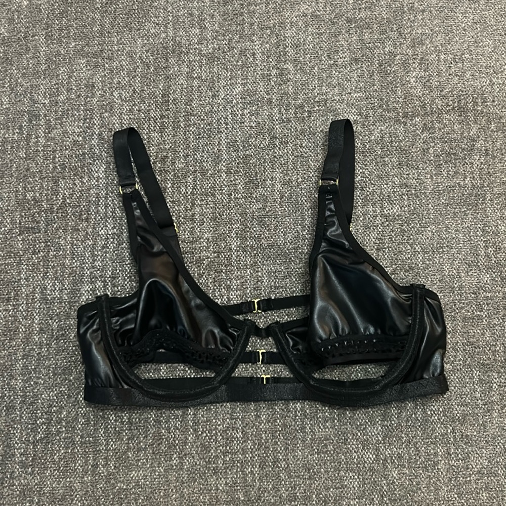 Sexy bra